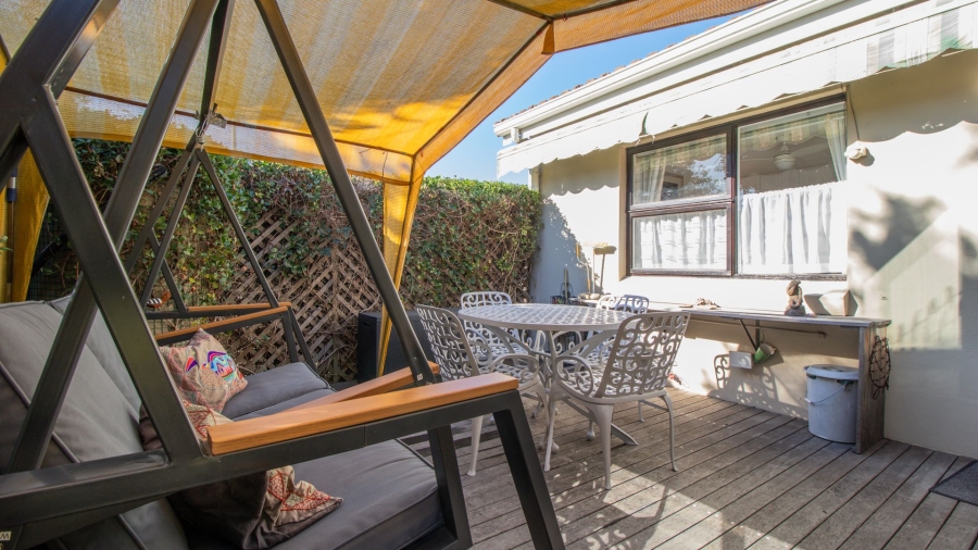 2 Bedroom Property for Sale in Pinelands Western Cape